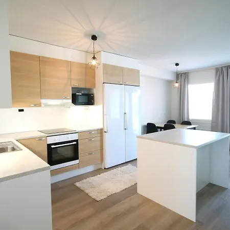 Spacious For 5 Апартаменты Коувола