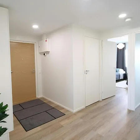 Апартаменты Spacious For 5